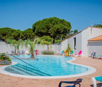 camping avec piscine extérieure ile de ré