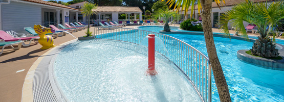 Piscine avec pataugeoire à l'Ile de Ré