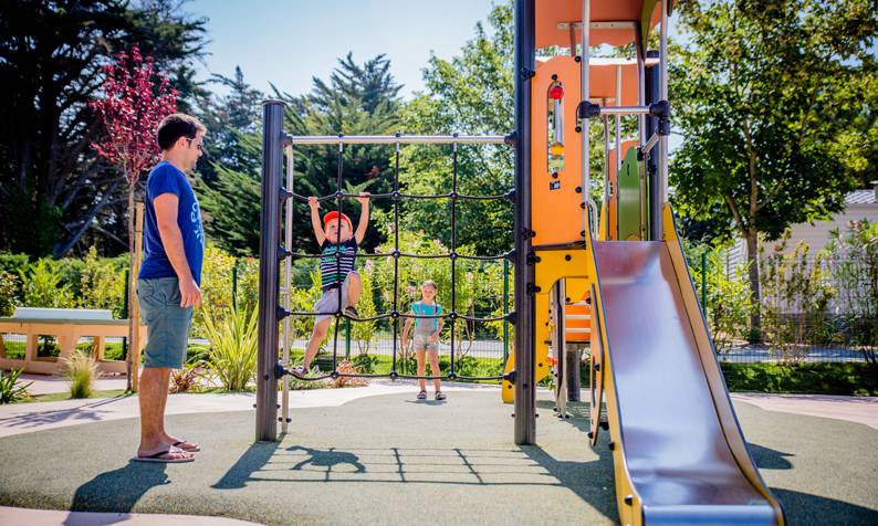 aire de jeux camping près d'Ars en Ré